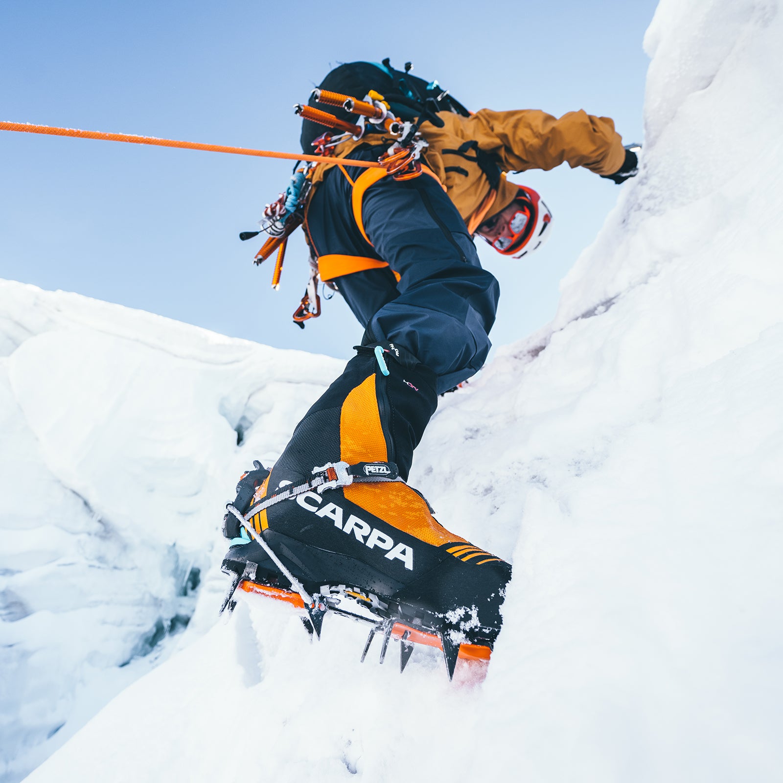 Mathieu Maynadier climbing Mont Blanc with the Phantom 6000 HD and his crampons