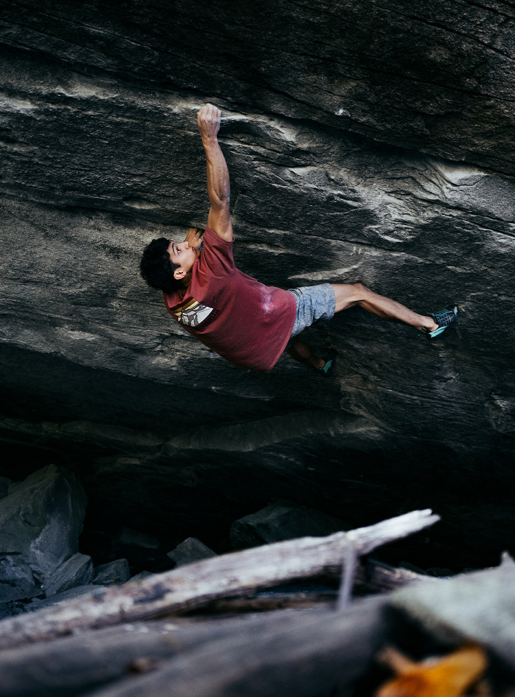 Bouldering with scarpa climbing shoe
