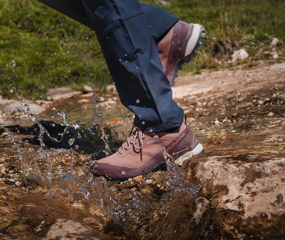 Close-up at SCARPA Ribelle Cross 2 GTX light hiking shoe with GORE-TEX membrane.