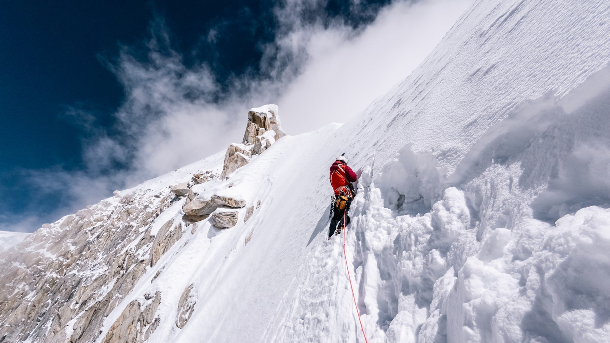 Mathieu Maynadier and Mueez Uddin during Spantik 7029 m first ascent wearing SCARPA Phantom 8000 Thermic HD boots