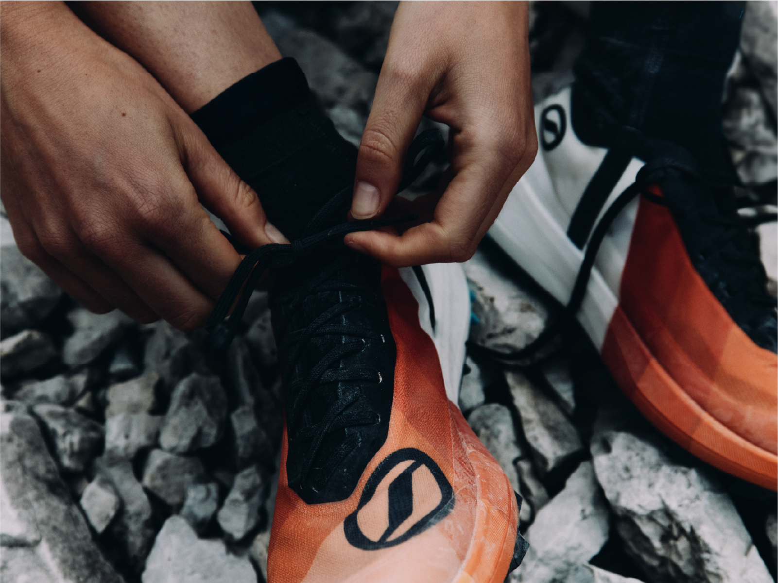 A close-up SCARPA Alien Sky trail running shoe.