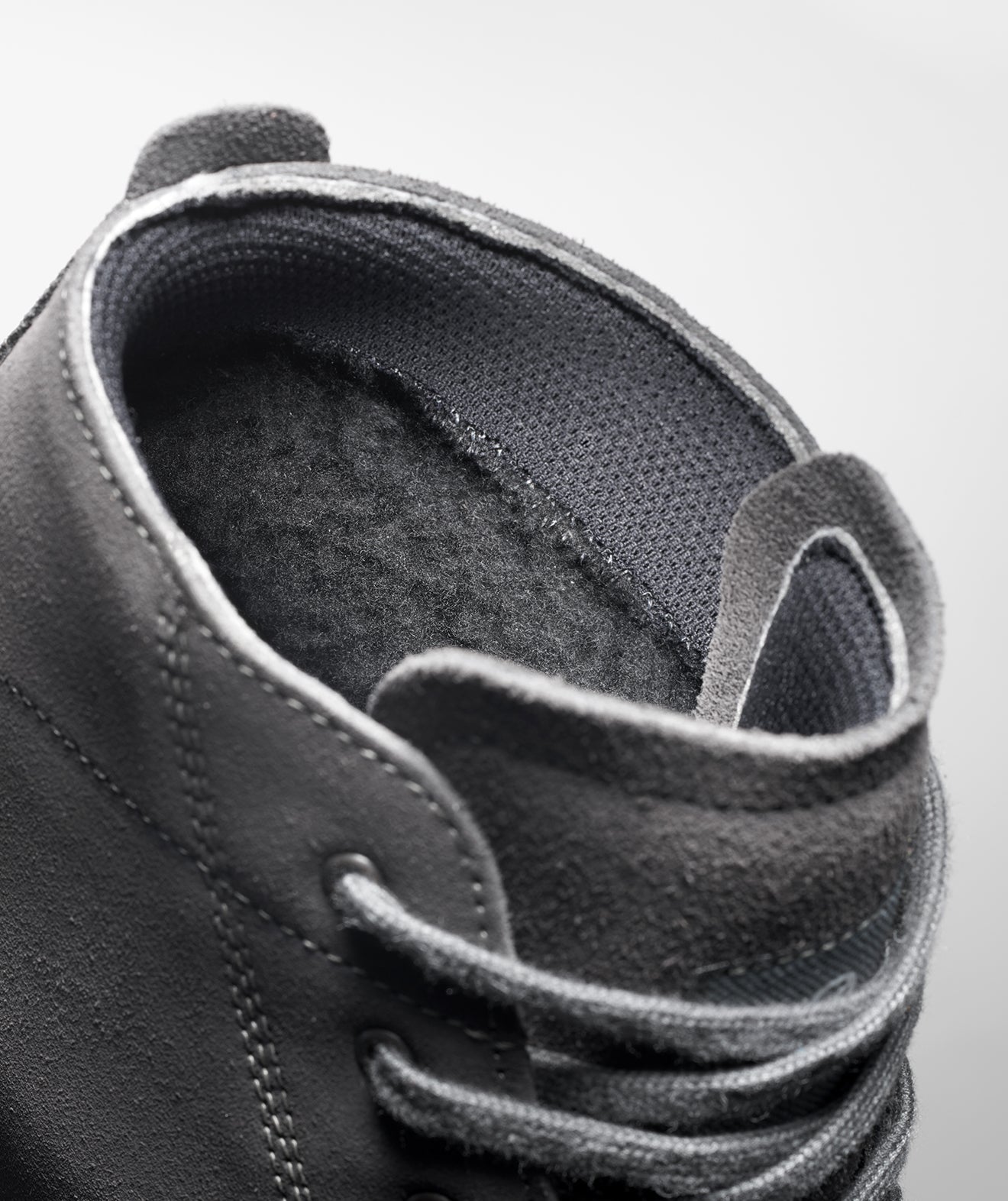 Close-up of SCARPA's Mojito City MID GTX Wool, soft and extra warm 
