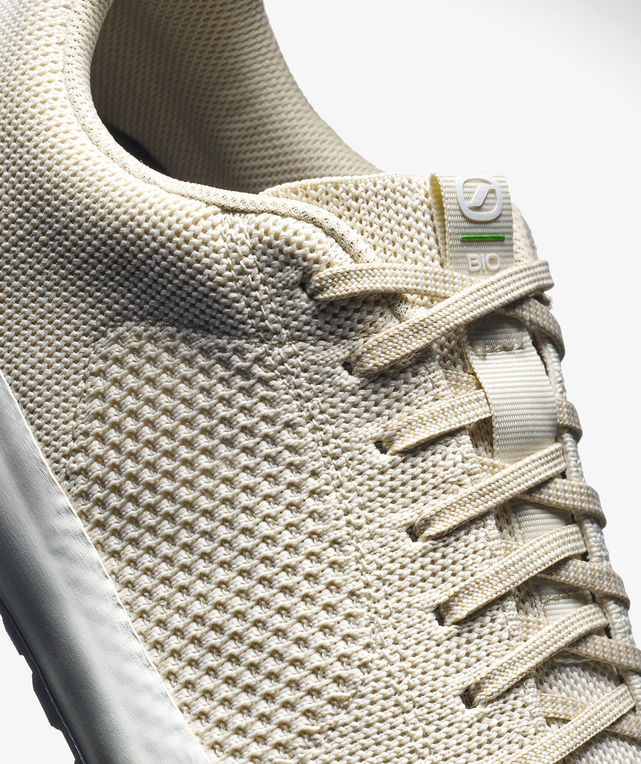 Close-up of SCARPA's Mojito WRAP BIO semplified design.