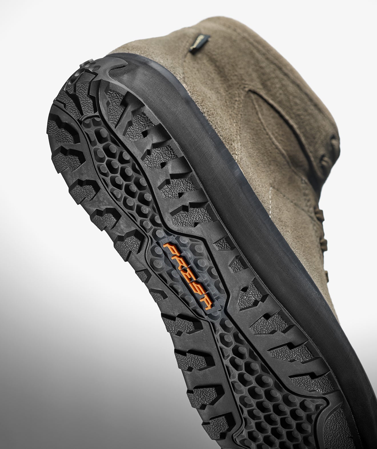 Close-up of SCARPA's Mojito WRAP MID GTX PRESA sole.