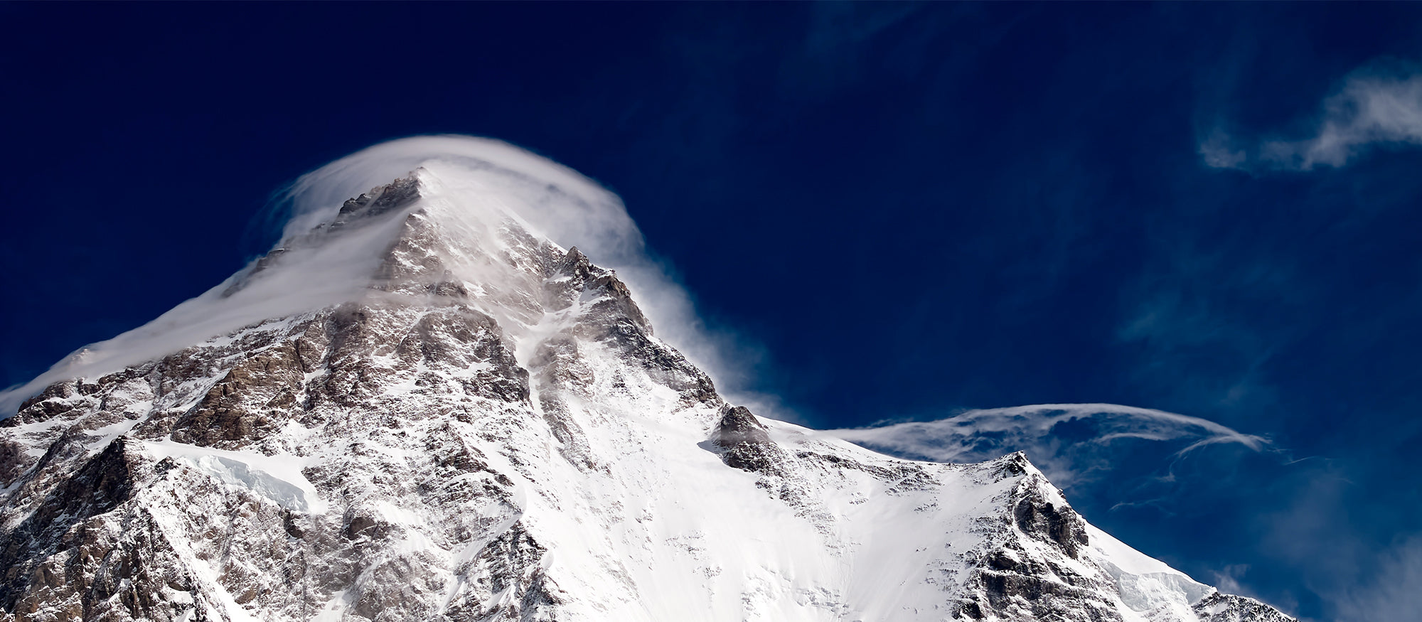Himalayan camp with Phantom 8000 Thermic HD