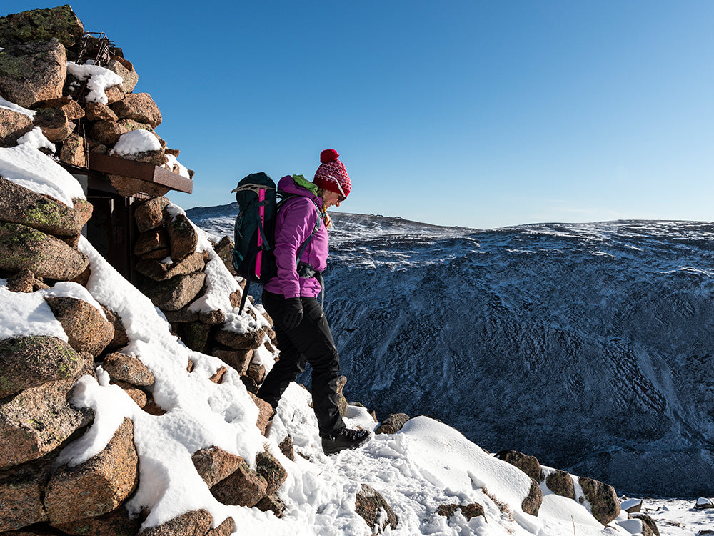 Hiking on snow with SL Active