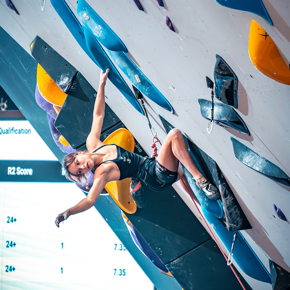 Oriane Berton on the wall with drago LV