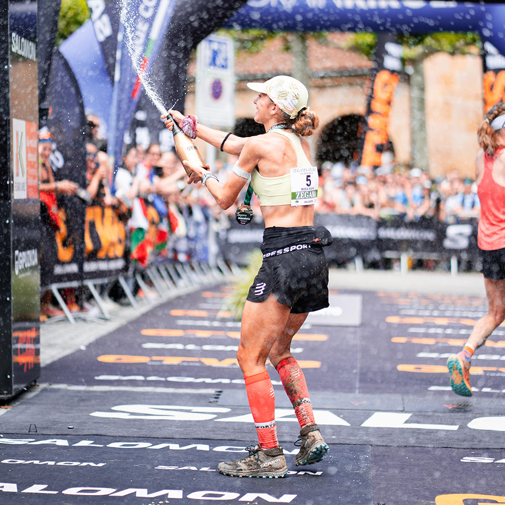 Rosa winning Zegama as SCARPA Athlete